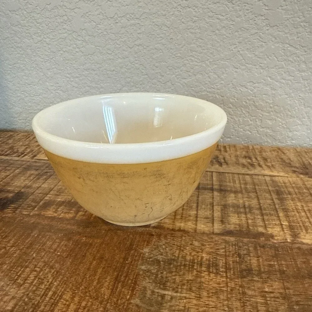 PYREX 407 SMALL NESTING BOWL Solid Mustard Yellow White Rim 1 1/2 Pt Vintage